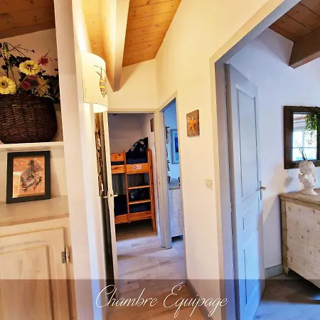 Les Pieds Dans L'eau: Ker Lili Willa *