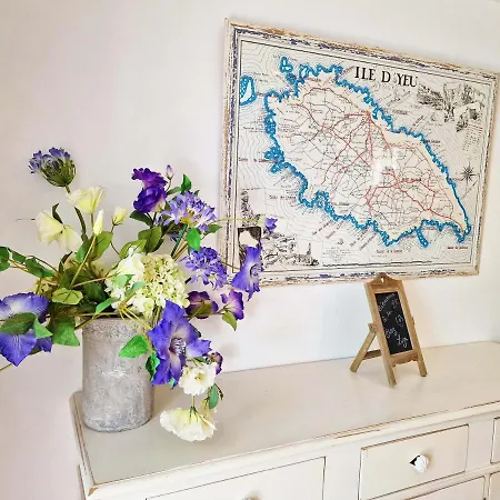 Les Pieds Dans L'eau: Ker Lili Willa *