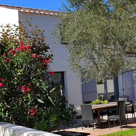 Villa Les Pieds Dans L'eau: Ker Lili Port-Joinville