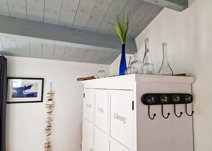 Les Pieds Dans L'eau: Ker Lili Villa