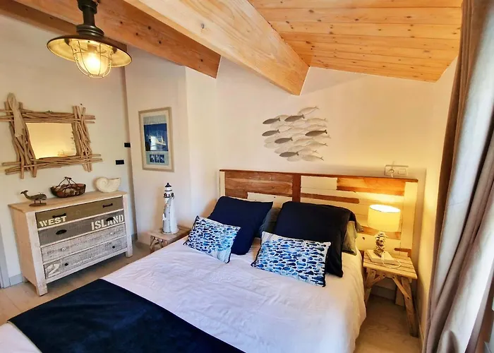 Les Pieds Dans L'eau: Ker Lili Villa Port-Joinville