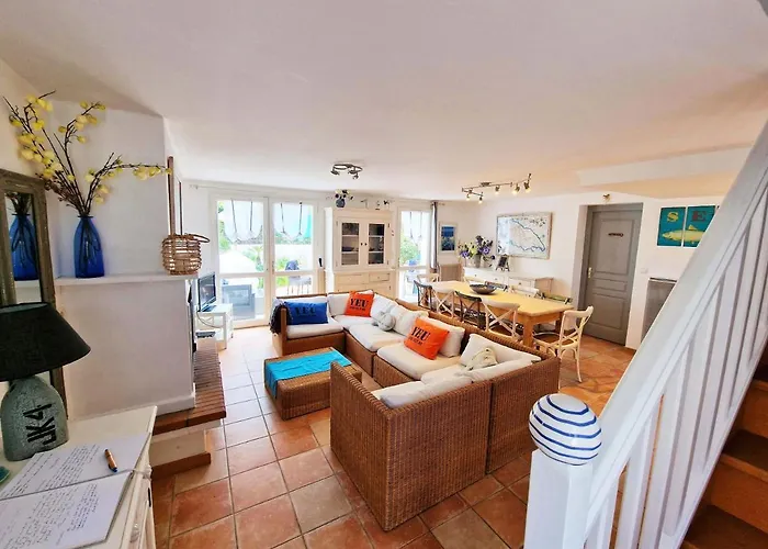 Les Pieds Dans L'eau: Ker Lili Villa